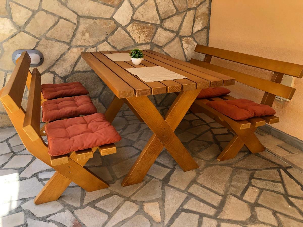Žanjice Luxury Suite Luštica Extérieur photo